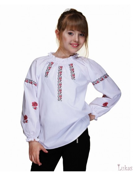 Блуза с вышивкой